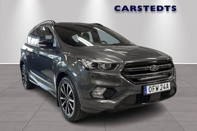 Blå Begagnad 2022 Ford Kuga Titanium SUV | 299 600 kr (Marknadspris) - Bild 1/4