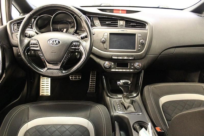 Begagnad Kia Ceed Sportswagon 136 HK (100 kW) 2017 Vit Kombi