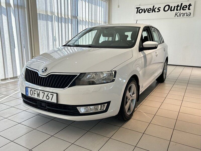 Vit Begagnad 2017 Skoda Rapid Style Halvkombi | 99 900 kr (Marknadspris) - Bild 1/4