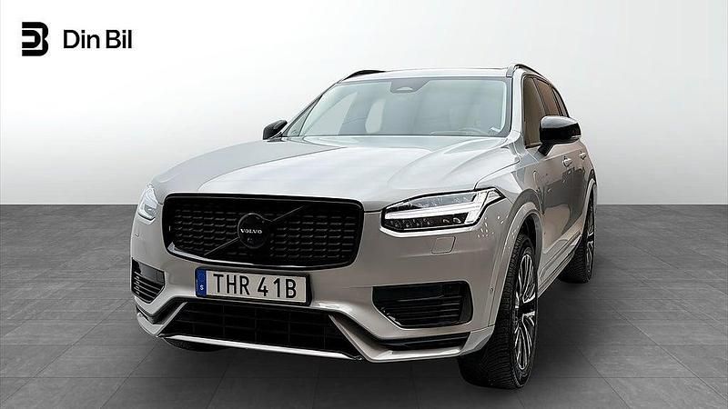 Silver Begagnad 2022 Volvo XC90 SUV | 649 000 kr (Marknadspris) - Bild 1/4