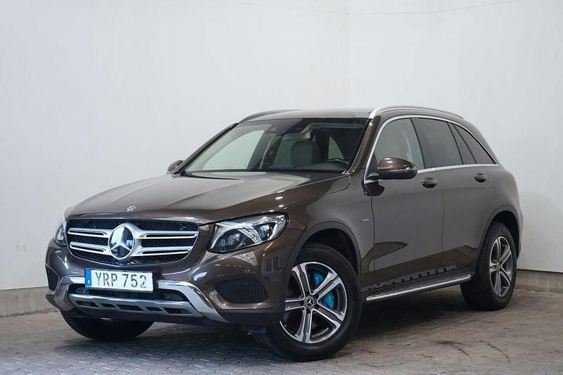 Begagnad Mercedes GLC350 326 HK (239 kW) 2018 Brun SUV