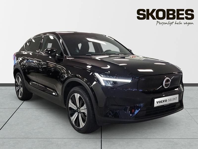 Svart Begagnad 2023 Volvo C40 Single Motor SUV | 347 600 kr (Marknadspris) - Bild 1/4