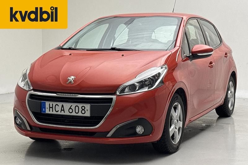 Begagnad Peugeot 208 Active 82 HK (60 kW) 2015 Orange Halvkombi