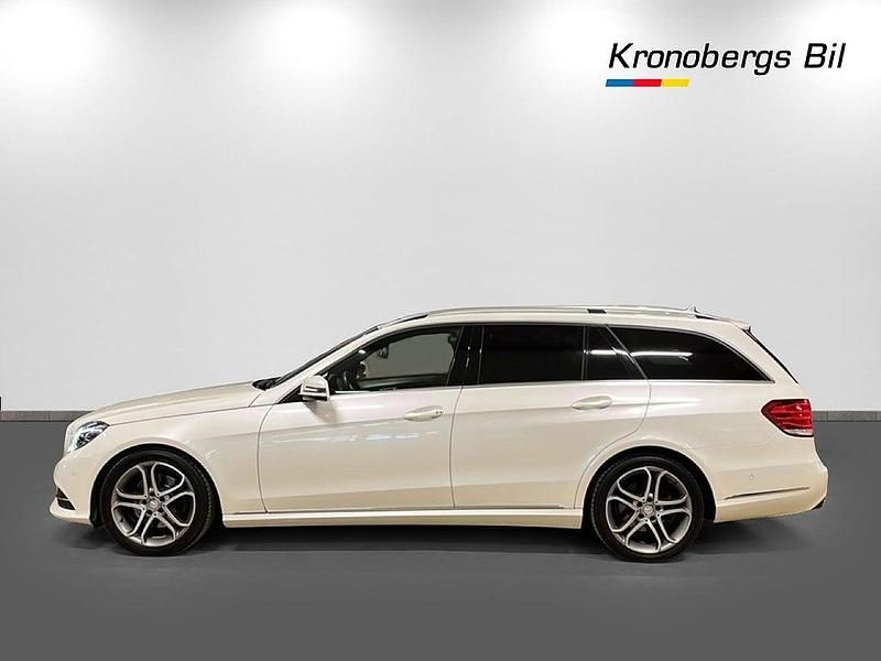 Begagnad Mercedes E250 Avantgarde 211 HK (155 kW) 2014 Vit Kombi