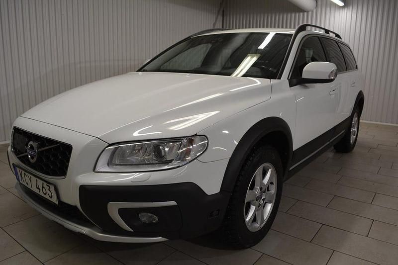 Begagnad Volvo XC70 Momentum 181 HK (133 kW) 2016 Vit Kombi