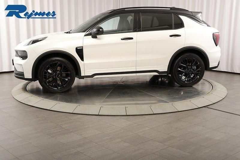 Ny Lynk & Co 01 139 HK (102 kW) 2025 Crystal white metallic SUV