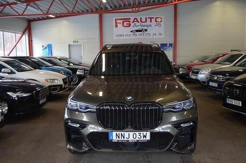 Begagnad BMW X7 M Sport 340 HK (250 kW) 2022 Manhattan green SUV