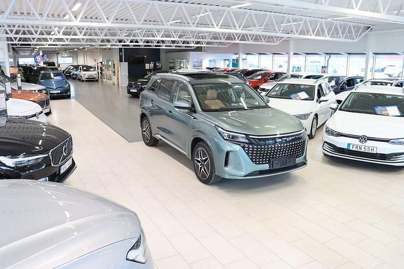 Ny DFSK E5 283 HK (208 kW) 2025 Grön SUV