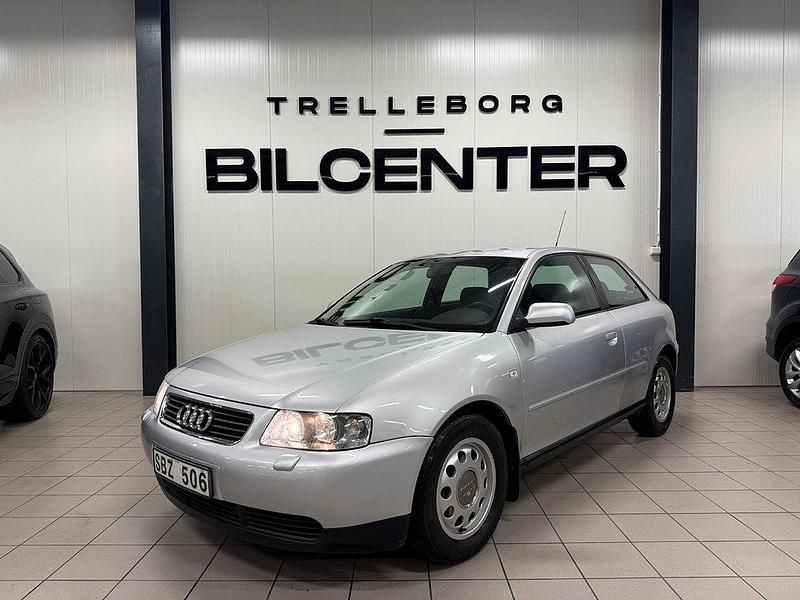 Silver Begagnad 2000 Audi A3 Attraction Halvkombi | 39 900 kr (Marknadspris) - Bild 1/4