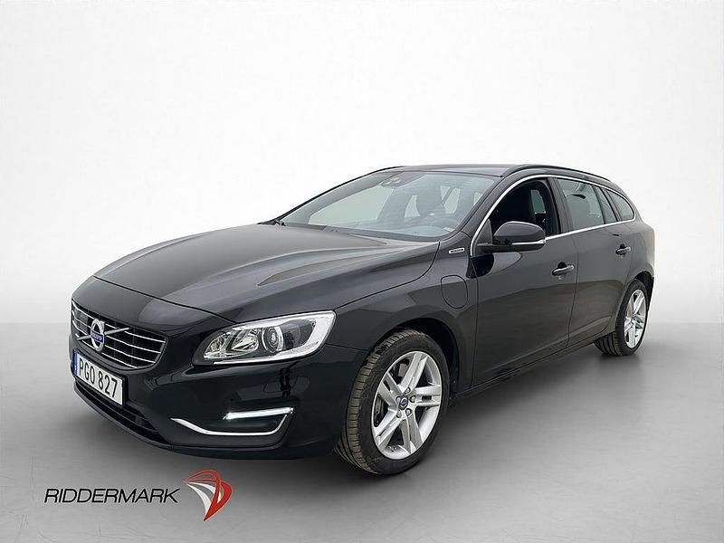 Begagnad Volvo V60 Momentum 231 HK (169 kW) 2017 Svart Kombi