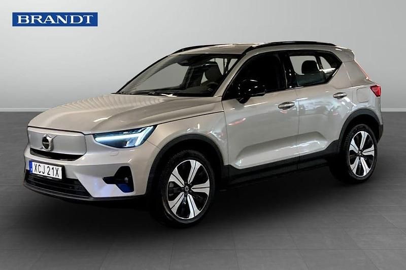 Silver Begagnad 2023 Volvo XC40 Plus SUV | 349 900 kr - Bild 1/4