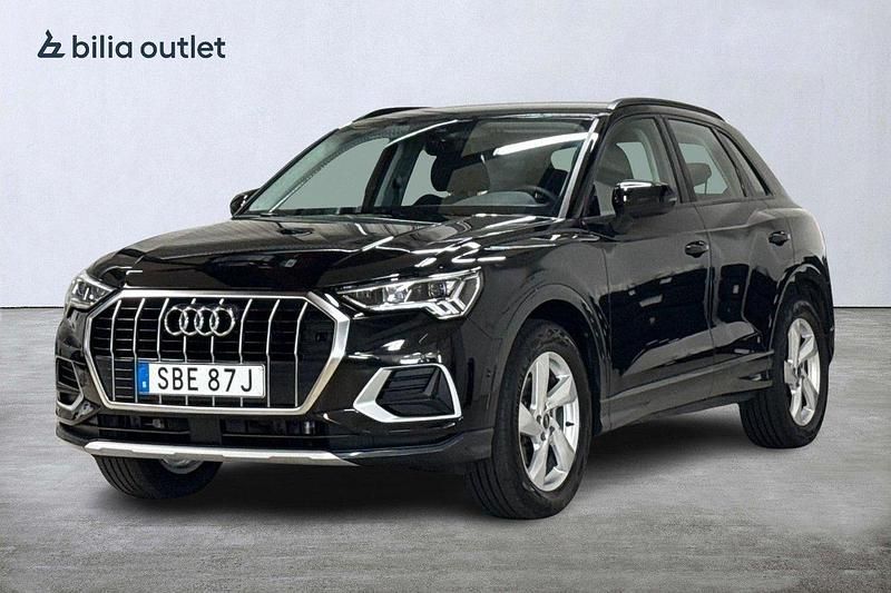 Svart Begagnad 2022 Audi Q3 Proline SUV | 309 900 kr (Marknadspris) - Bild 1/3