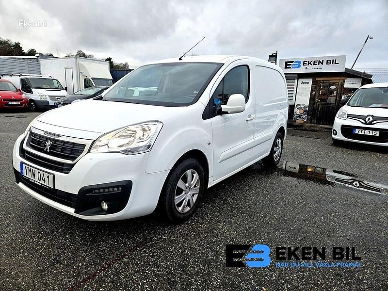 Vit Begagnad 2018 Peugeot Partner S Van | 89 875 kr (Bra pris) - Bild 1/4