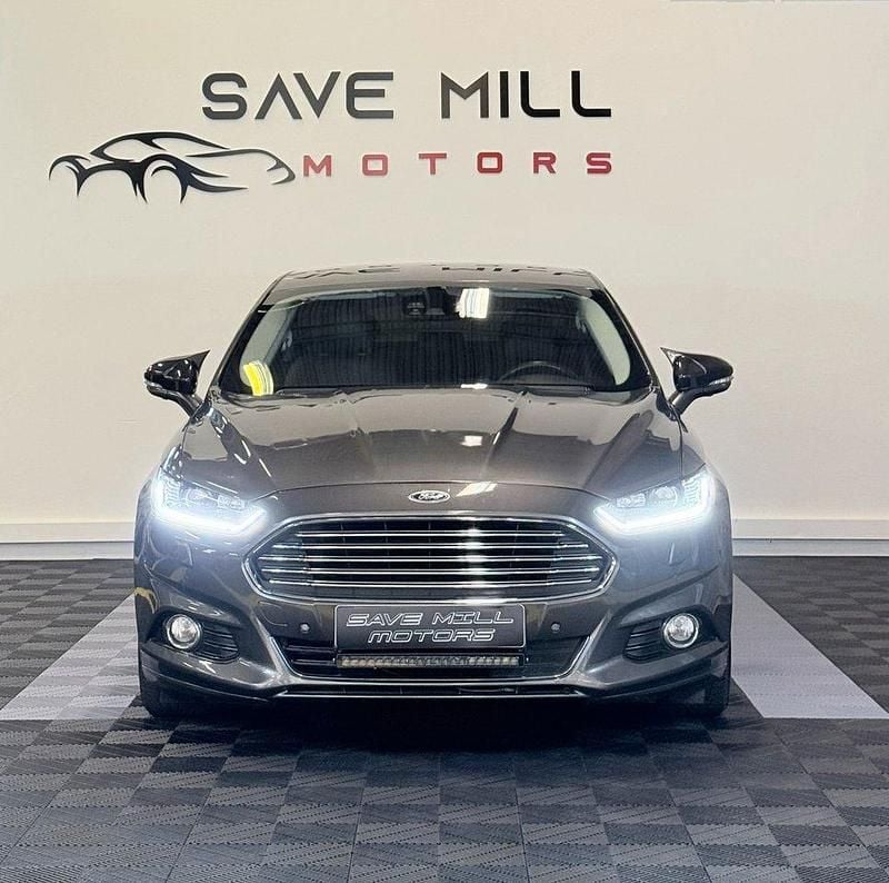 Grå Begagnad 2017 Ford Mondeo Business Edition Halvkombi | 149 900 kr (Lite dyr) - Bild 1/4