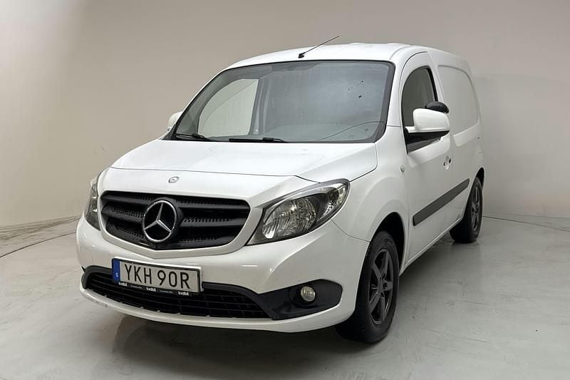 Vit Begagnad 2019 Mercedes Citan 109 | 69 000 kr (Marknadspris) - Bild 1/4