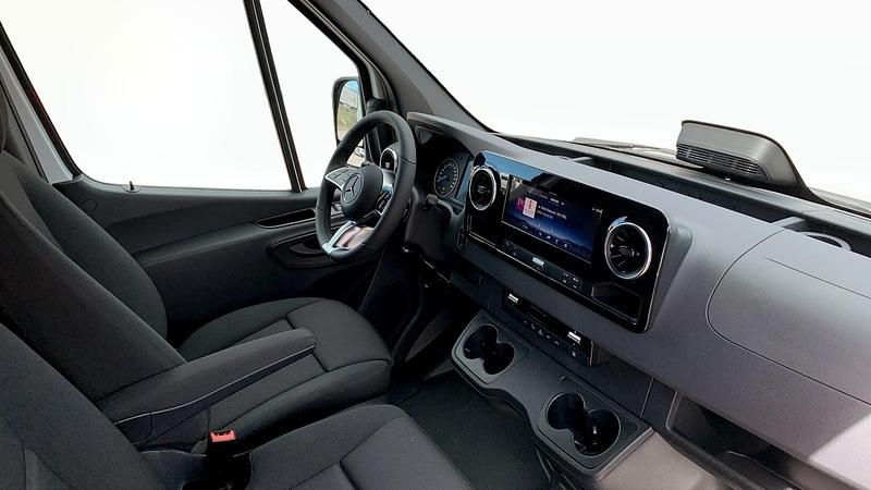 Ny Mercedes E-Sprinter 110 kW (150 HK) 2025 Van