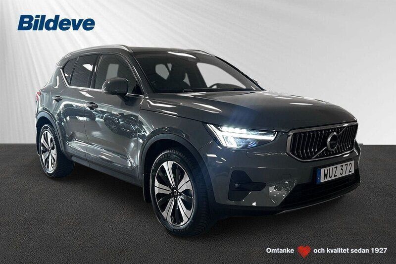 Grå Begagnad 2023 Volvo XC40 Ultimate SUV | 419 900 kr (Lite dyr) - Bild 1/4