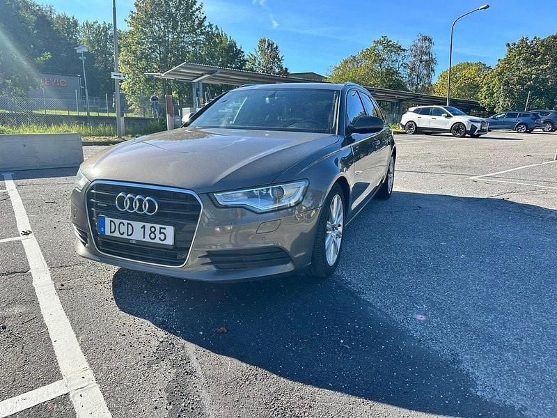 Grå Begagnad 2013 Audi A6 Ambition Kombi | 136 000 kr (Bra pris) - Bild 1/4