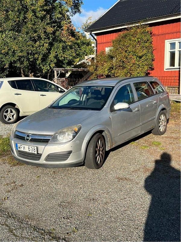 Grå Begagnad 2006 Opel Astra Kombi | 12 500 kr (Bra pris) - Bild 1/4