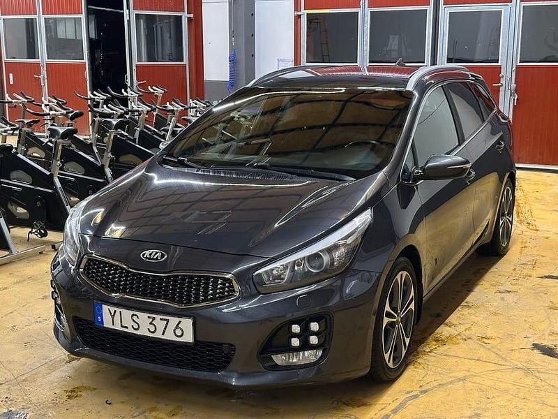 Begagnad 2017 Kia Ceed Sportswagon GT-Line Kombi | 92 000 kr (Marknadspris) - Bild 1/4