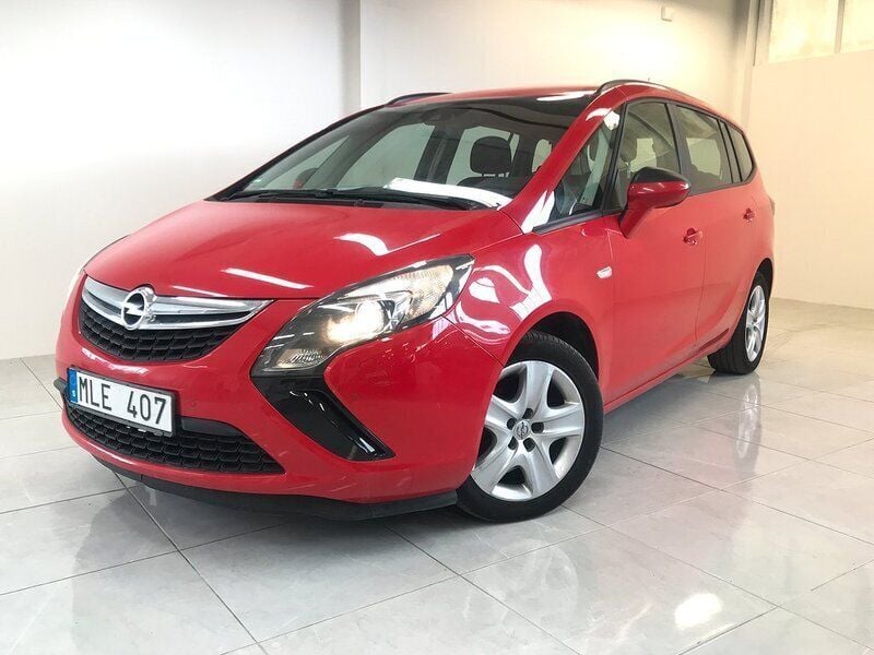 Begagnad Opel Zafira Tourer Enjoy 150 HK (110 kW) 2013 Röd Minibuss