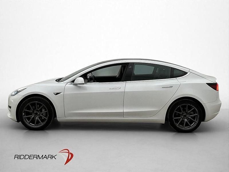 Begagnad Tesla Model 3 Standard Range Plus 239 kW (325 HK) 2020 Vit Sedan