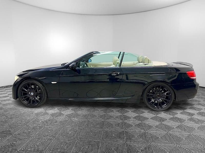 Begagnad BMW 335 Cabriolet Comfort Edition 306 HK (225 kW) 2007 Svart Cab