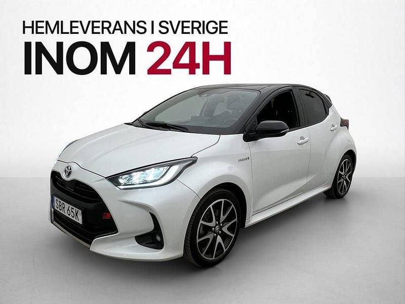 Begagnad Toyota Yaris Hybrid Style 116 HK (85 kW) 2020 Vit Halvkombi