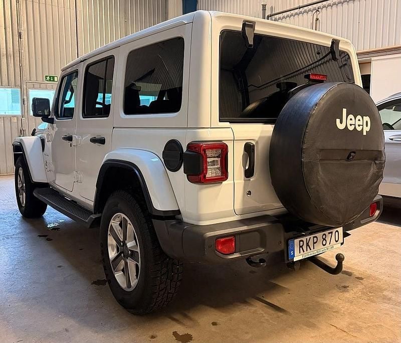 Begagnad Jeep Wrangler Unlimited Sahara 272 HK (200 kW) 2018 Vit SUV