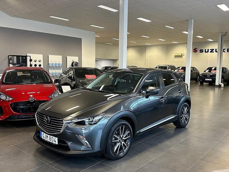 Grå Begagnad 2017 Mazda CX-3 Optimum SUV | 174 900 kr (Marknadspris) - Bild 1/4