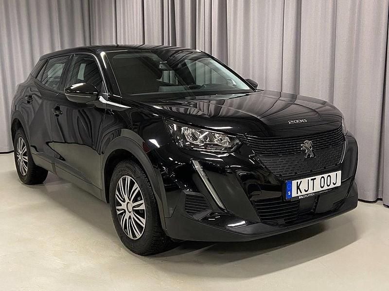 Svart Begagnad 2022 Peugeot 2008 Active SUV | 189 900 kr (Marknadspris) - Bild 1/3