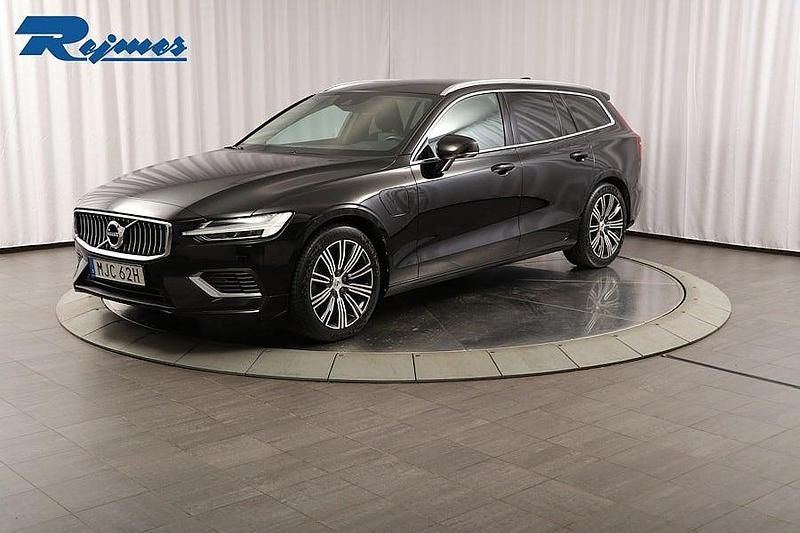 Svart Begagnad 2021 Volvo V60 Inscription Kombi | 309 000 kr (Bra pris) - Bild 1/4