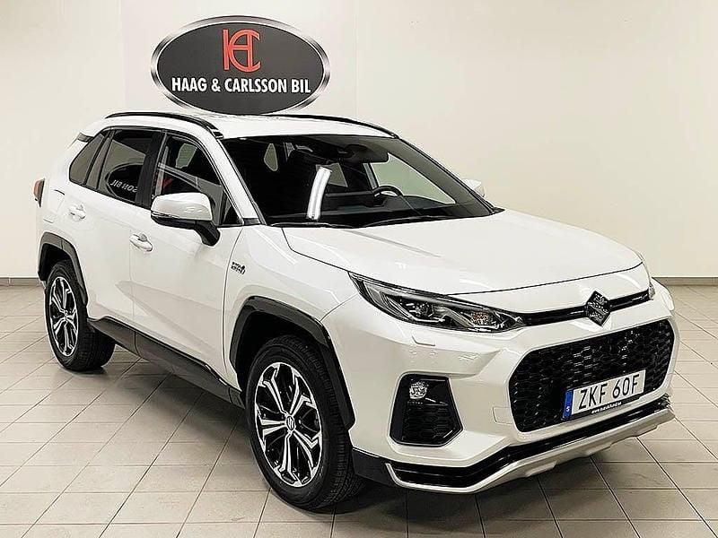 Vit Begagnad 2023 Suzuki Across SUV | 479 000 kr - Bild 1/4