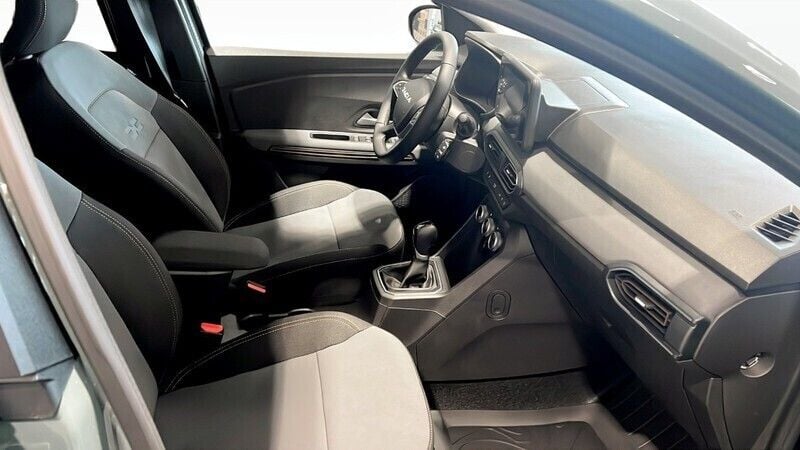 Ny Dacia Jogger Extreme 141 HK (103 kW) 2025 Minibuss