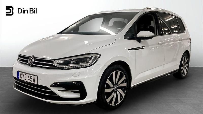 Pure white Begagnad 2021 VW Touran Minibuss | 339 900 kr (Lite dyr) - Bild 1/4