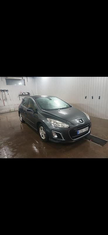 Begagnad Peugeot 308 111 HK (81 kW) 2012