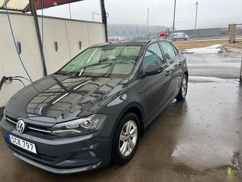 Begagnad VW Polo 95 HK (69 kW) 2018 Grå Halvkombi