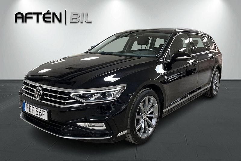 Svart Begagnad 2021 VW Passat R-line Sedan | 289 800 kr (Marknadspris) - Bild 1/3