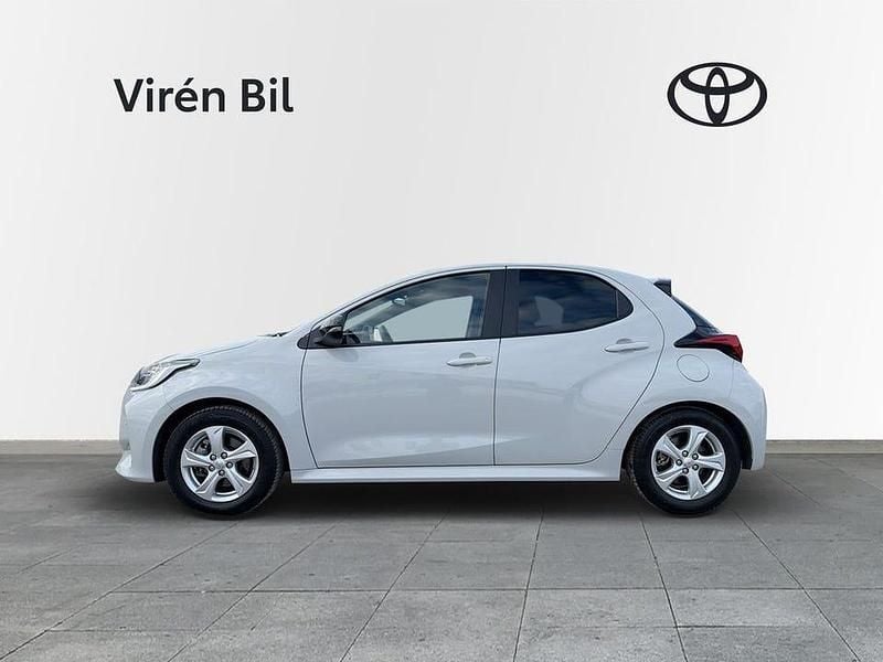 Begagnad Toyota Yaris Hybrid Sport 117 HK (86 kW) 2022 Grå Halvkombi