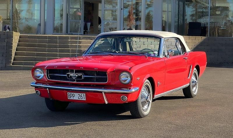 Röd Begagnad 1965 Ford Mustang Convertible Cab | 445 000 kr - Bild 1/4