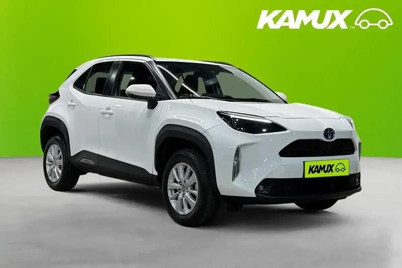 Vit Begagnad 2024 Toyota Yaris Cross SUV | 257 800 kr (Superpris) - Bild 1/4