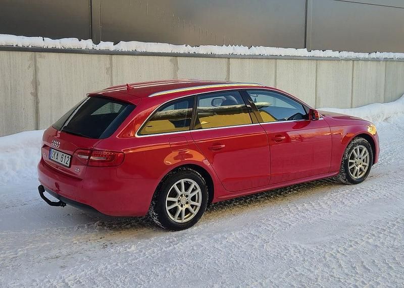 Begagnad Audi A4 177 HK (130 kW) 2013 Röd Kombi
