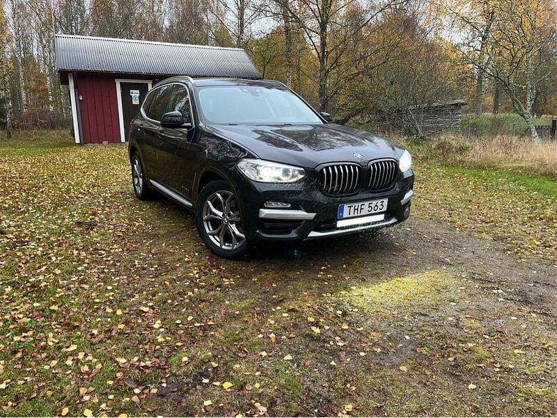 Svart Begagnad 2018 BMW X3 SUV | 295 000 kr (Superpris) - Bild 1/4