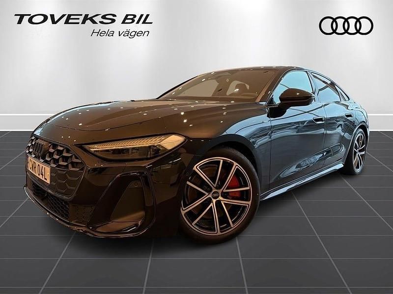 Ny Audi A5 S-Line 252 HK (185 kW) 2025 Mytsvart metallic Sedan