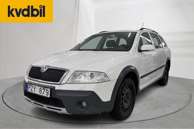 Begagnad Skoda Octavia Scout 140 HK (102 kW) 2008 Vit Kombi
