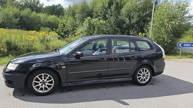 Svart Begagnad 2007 Saab 9-3 Linear Kombi | 28 900 kr (Bra pris) - Bild 1/4