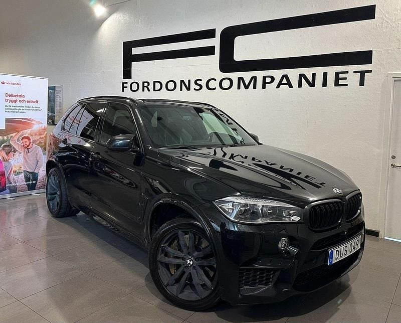 Svart Begagnad 2015 BMW X5 M M Sport SUV | 399 900 kr (Marknadspris) - Bild 1/4