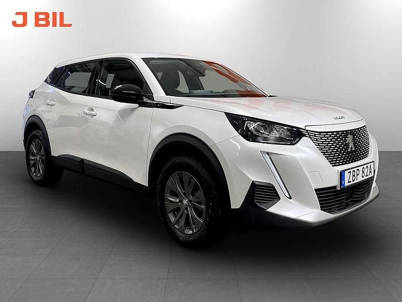 Vit Begagnad 2022 Peugeot e-2008 Active SUV | 194 900 kr (Marknadspris) - Bild 1/3