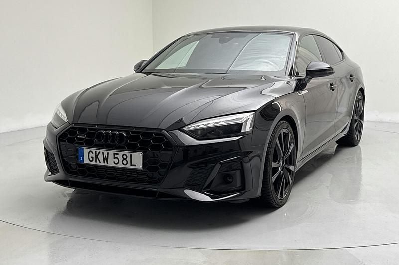 Svart Begagnad 2021 Audi A5 Sportback Proline Halvkombi | 336 000 kr (Lite dyr) - Bild 1/4