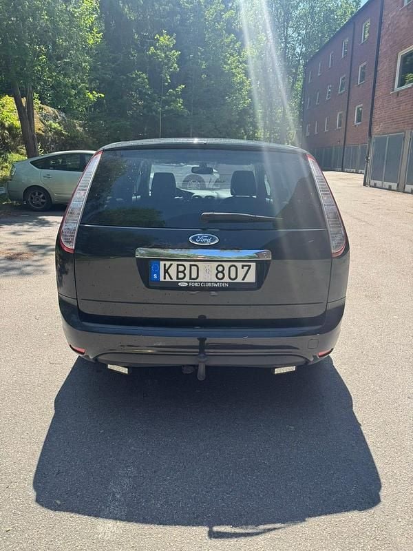 Begagnad Ford Focus 125 HK (91 kW) 2010 Kombi